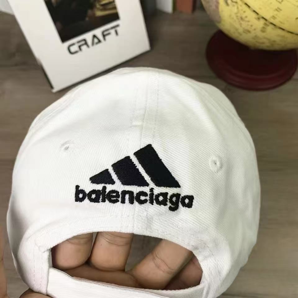 Classic luxury hat 04