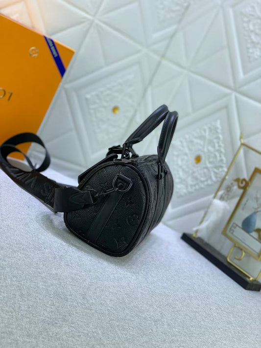 Borsa Lou in pelle nera di lusso: versatile ed elegante & Funzionale