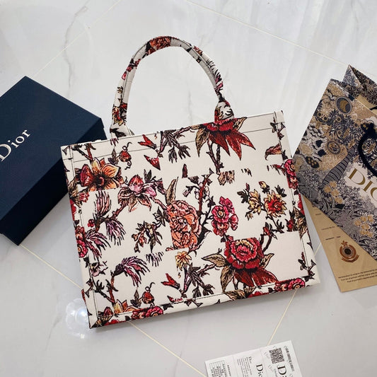 أنيق & أنيقة: حقيبة يد جلدية فاخرة خفيفة