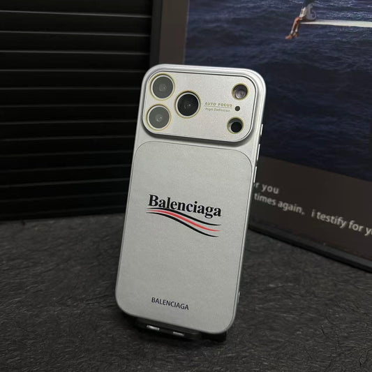 Funda protectora mate para iPhone inspirada en Balenciaga con protección de lente completa