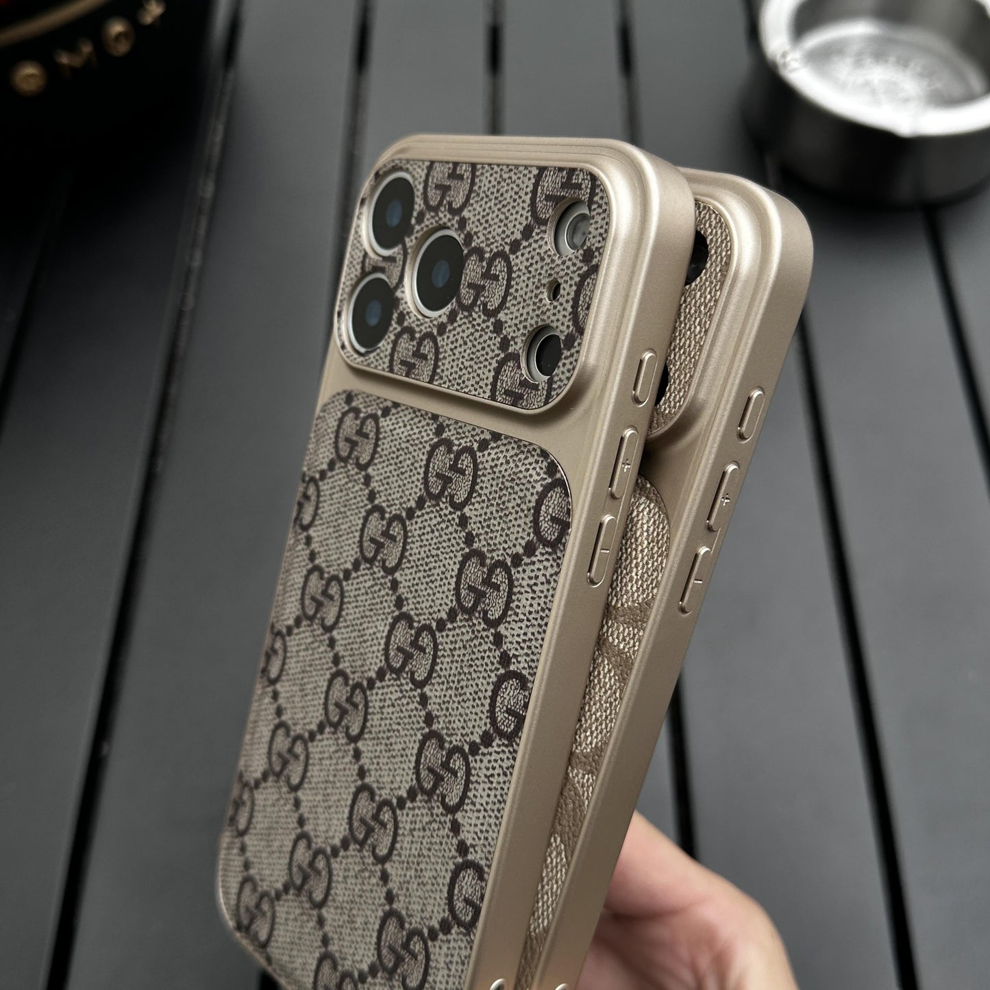 Luxe lederen telefoonhoes met patroon en schokbestendige randen