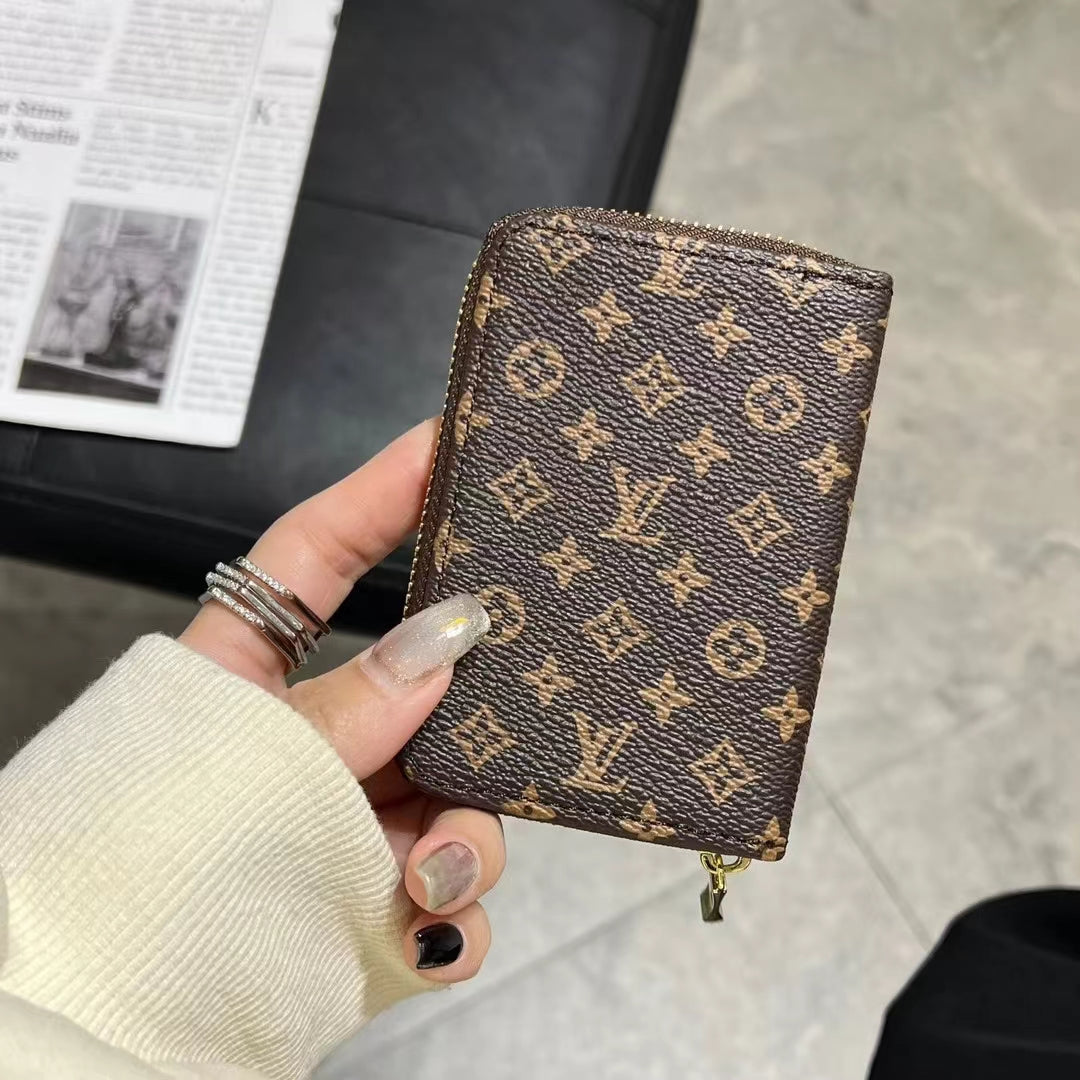 Luxusní kolekce peněženek Monogram Zipper Wallet – Lou, GG a BBR