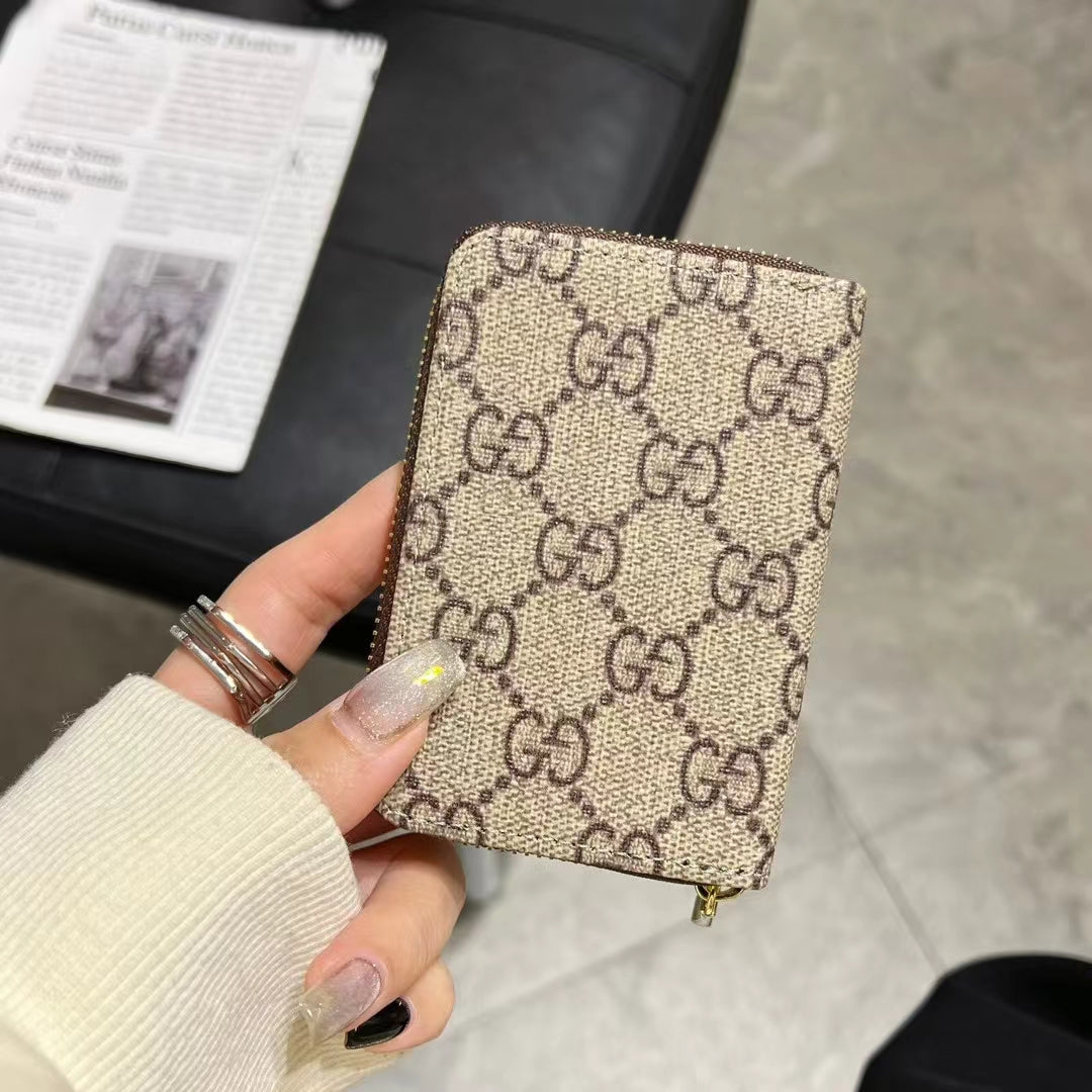 Luxusní kolekce peněženek Monogram Zipper Wallet – Lou, GG a BBR