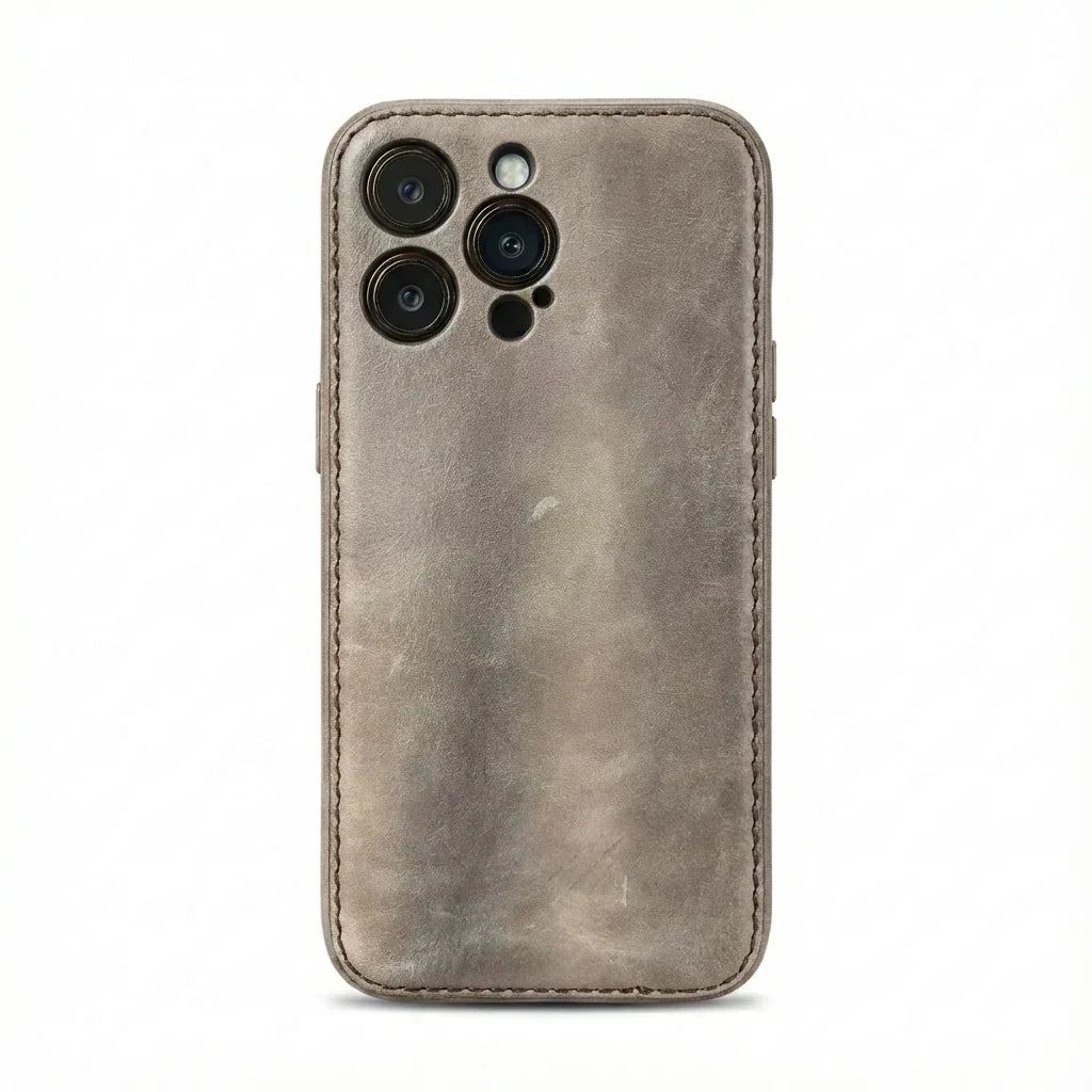 Handgefertigte iPhone-Hülle aus pflanzlich gegerbtem Leder – Vintage Patina Edition
