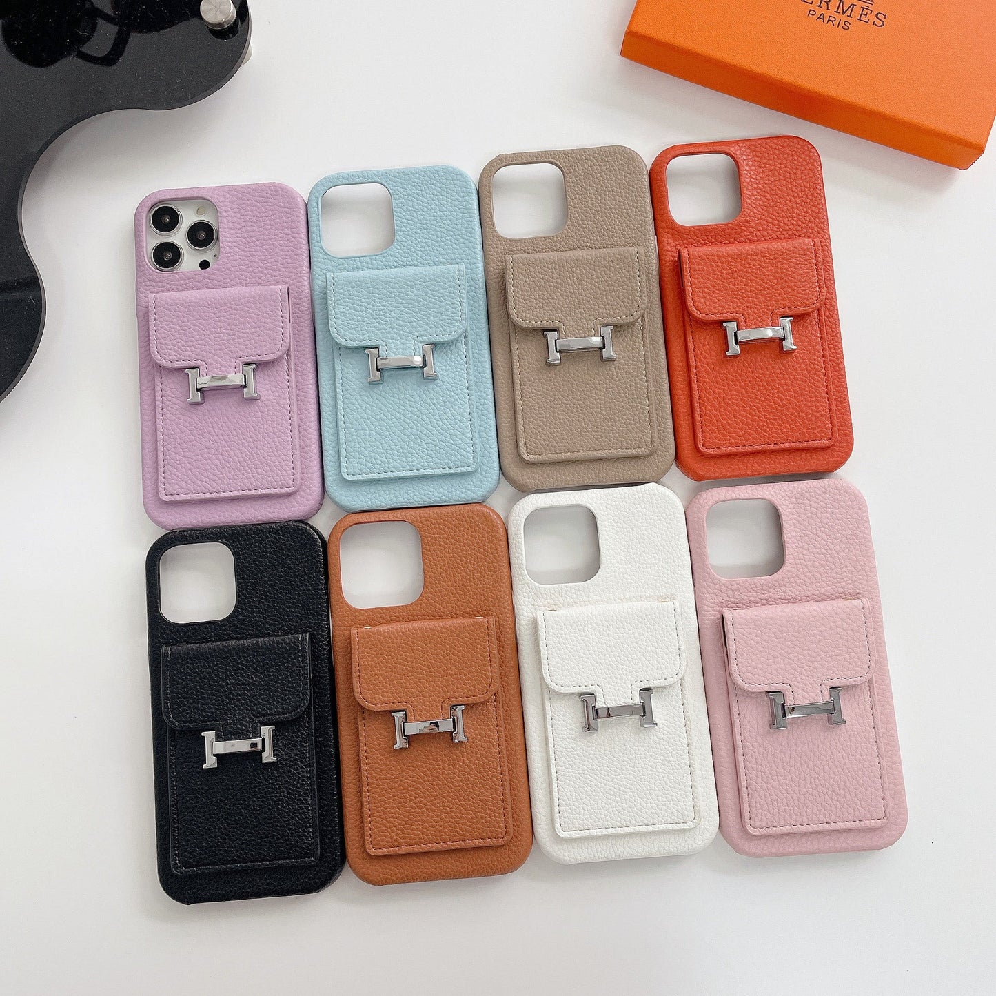 Custodia per iPhone in pelle con portacarte H
