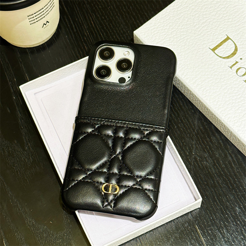 Modne skórzane etui na iPhone'a