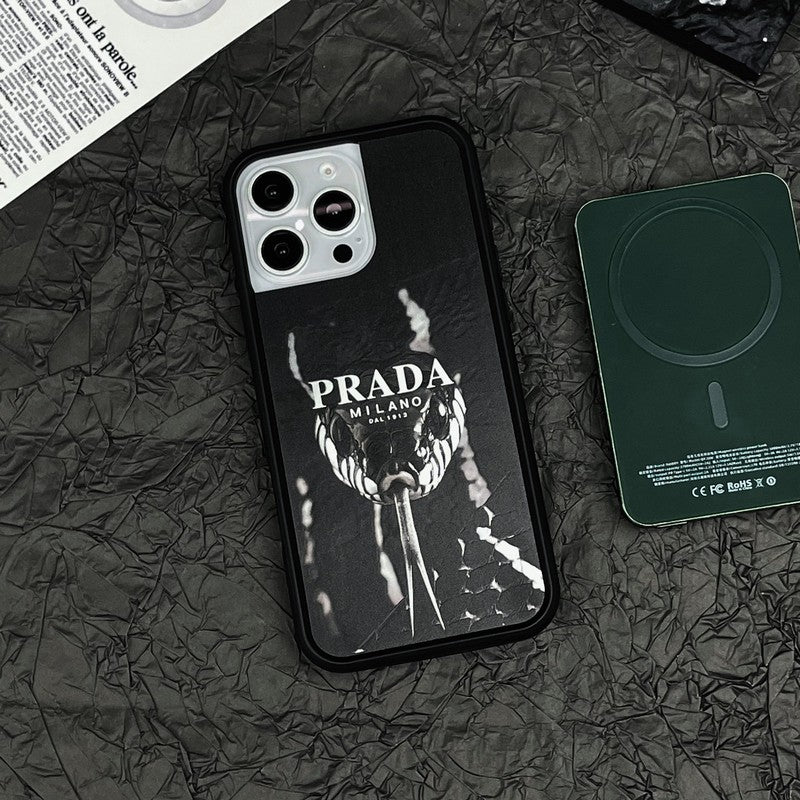 Luxusní černé pouzdro na iPhone