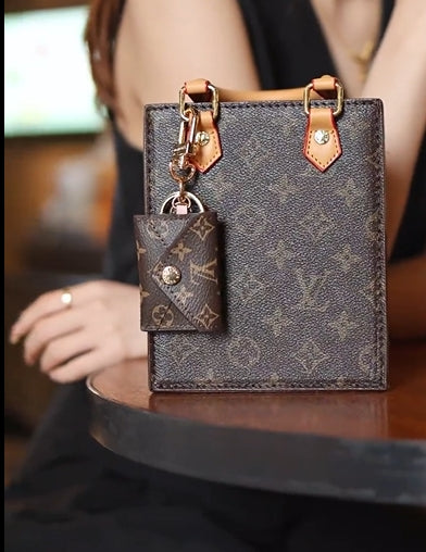 Classic Tote Bag With Crossbody Strap