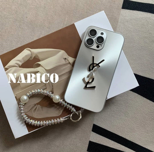 حافظة iPhone أنيقة بأحرف لامعة x Mono مع سلسلة