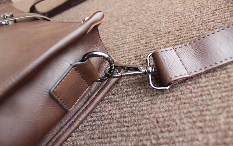 Ძვირადღირებული ტყავის ჯვარედინი ჩანთა