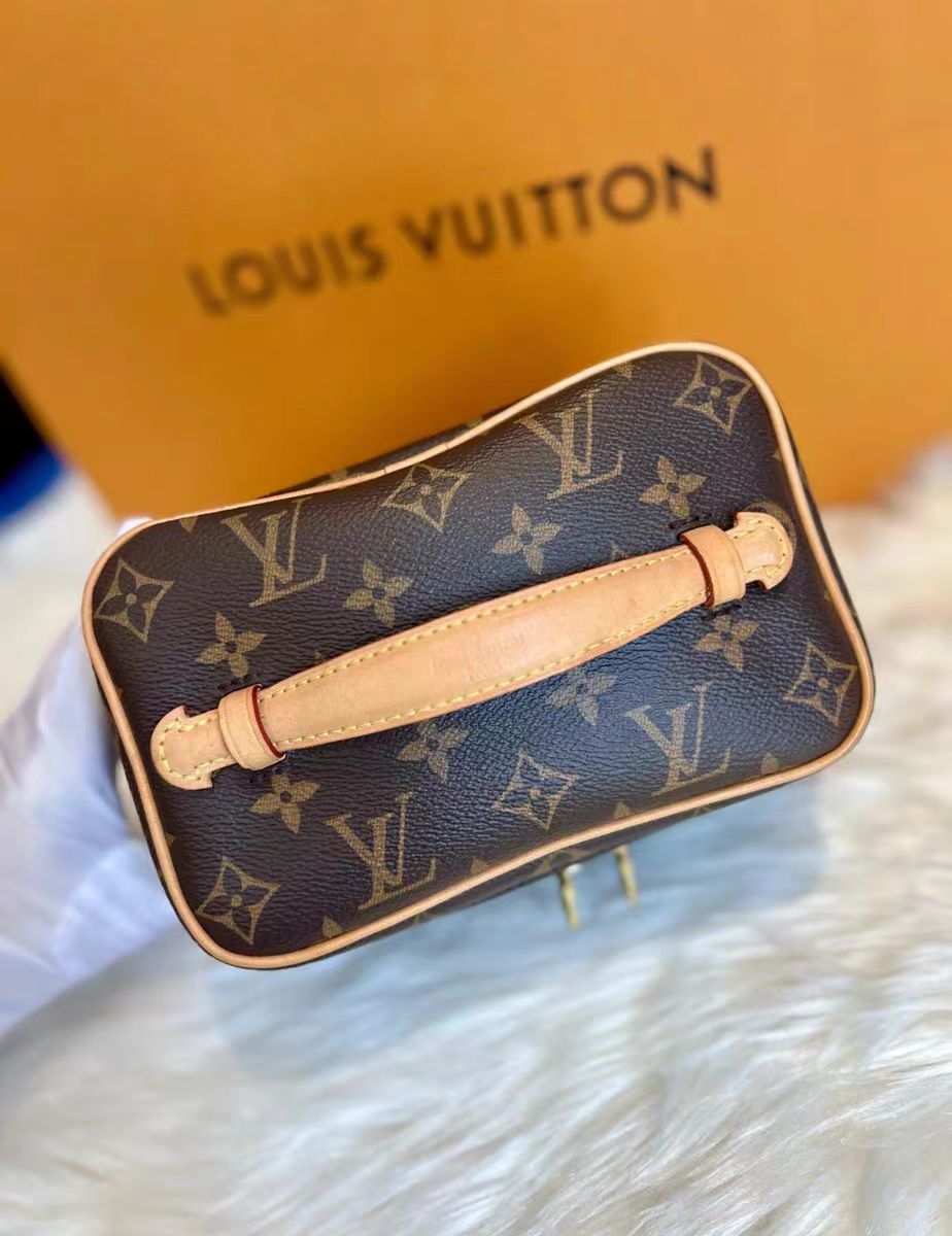 (Koop er 3, betaal er twee) Premium make-uptasje