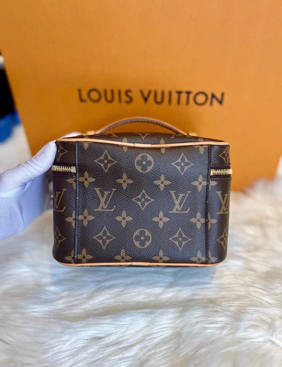 (Koop er 3, betaal er twee) Premium make-uptasje