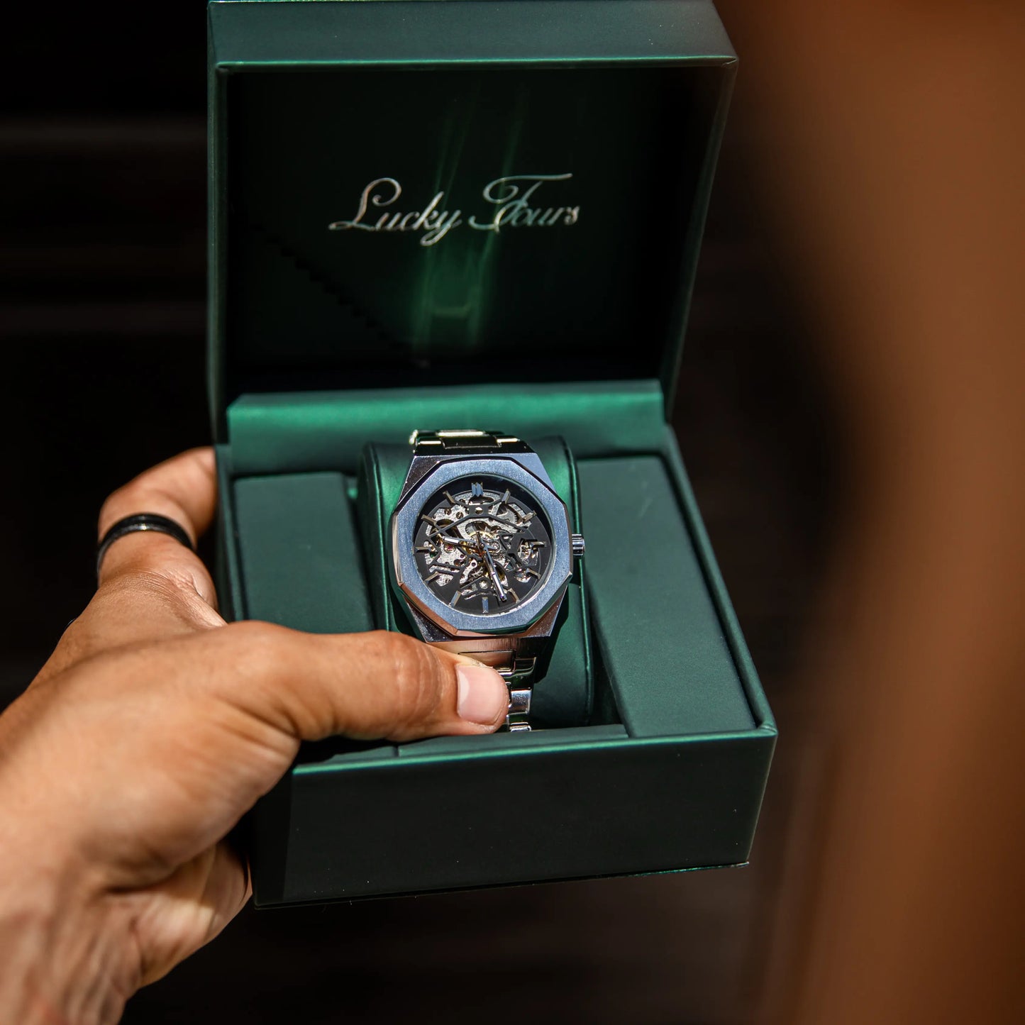 Luxury Mechanical Watch® Spine