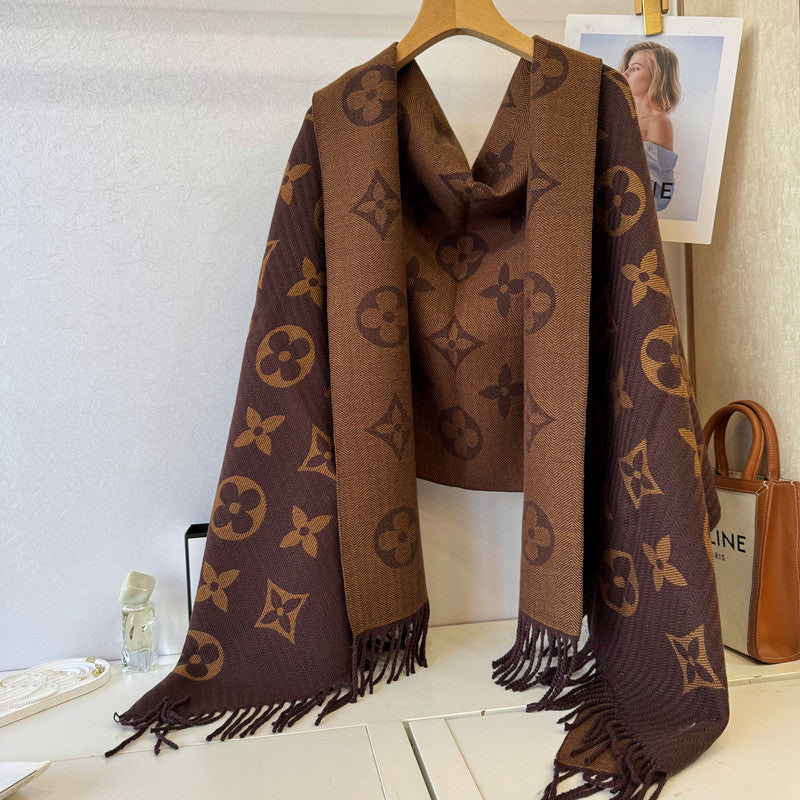 Kasjmiersjaal met letterpatroon – zacht en warm & Lichtgewicht