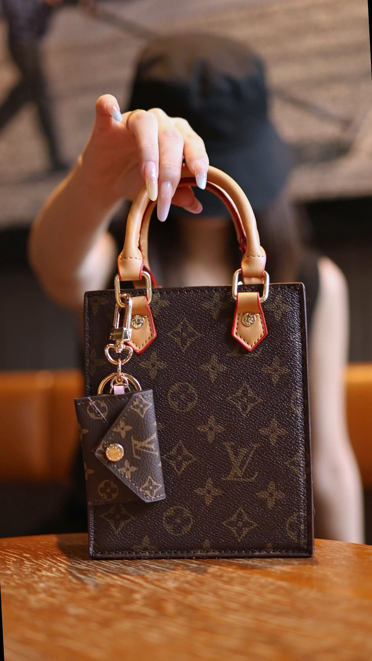 Classic Tote Bag With Crossbody Strap