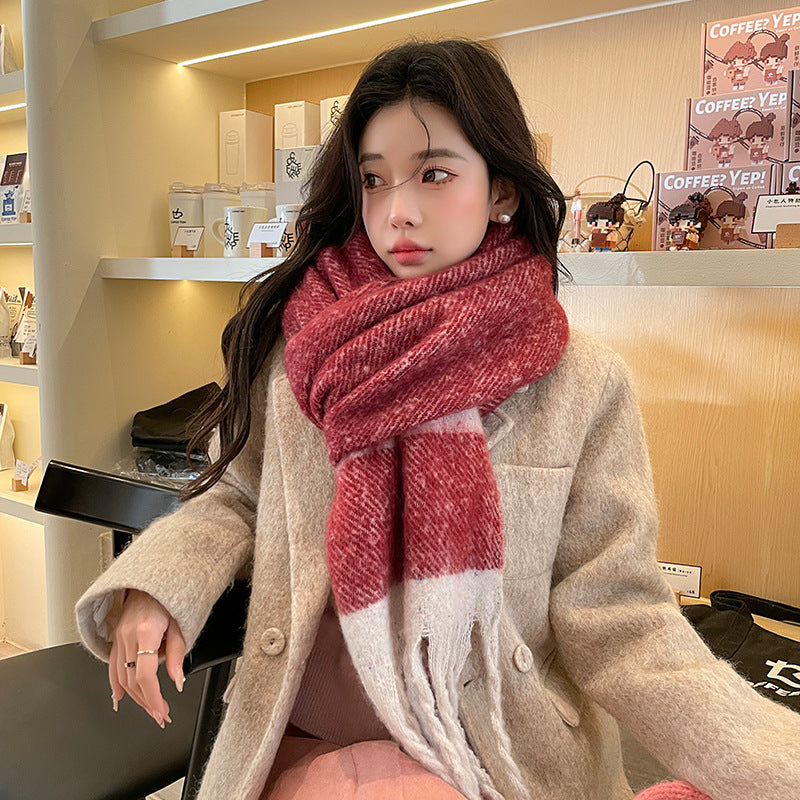 Warmth Without the Bulk — Your Everyday Mohair Winter Scarf