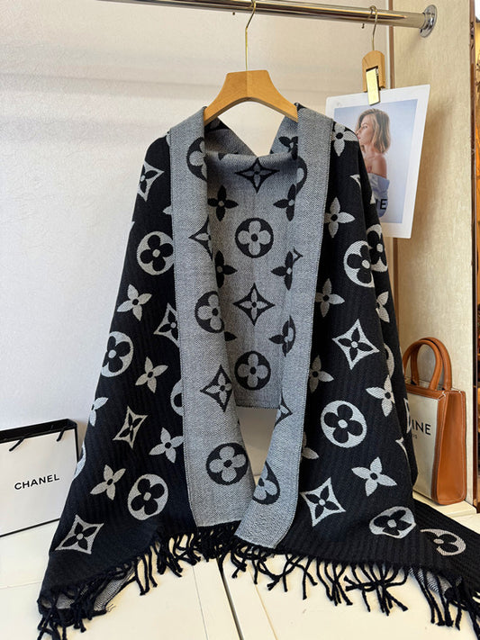 Kasjmiersjaal met letterpatroon – zacht en warm & Lichtgewicht