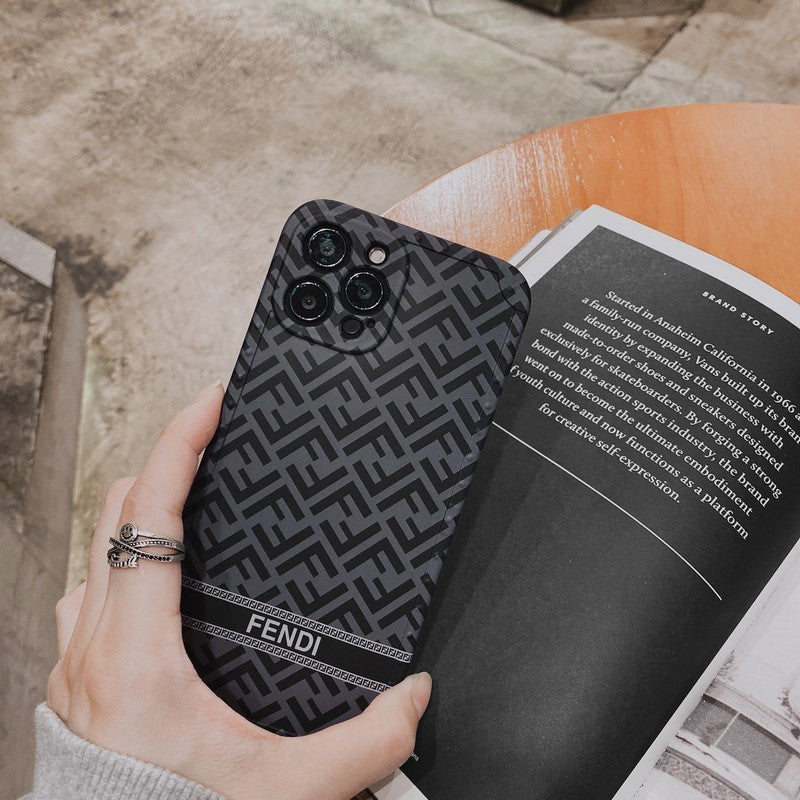 Klasyczne etui Fen na iPhone'a