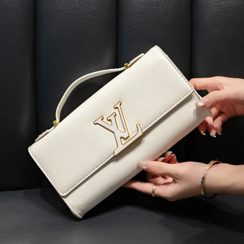 Borsa a mano in pelle dalla texture lussuosa