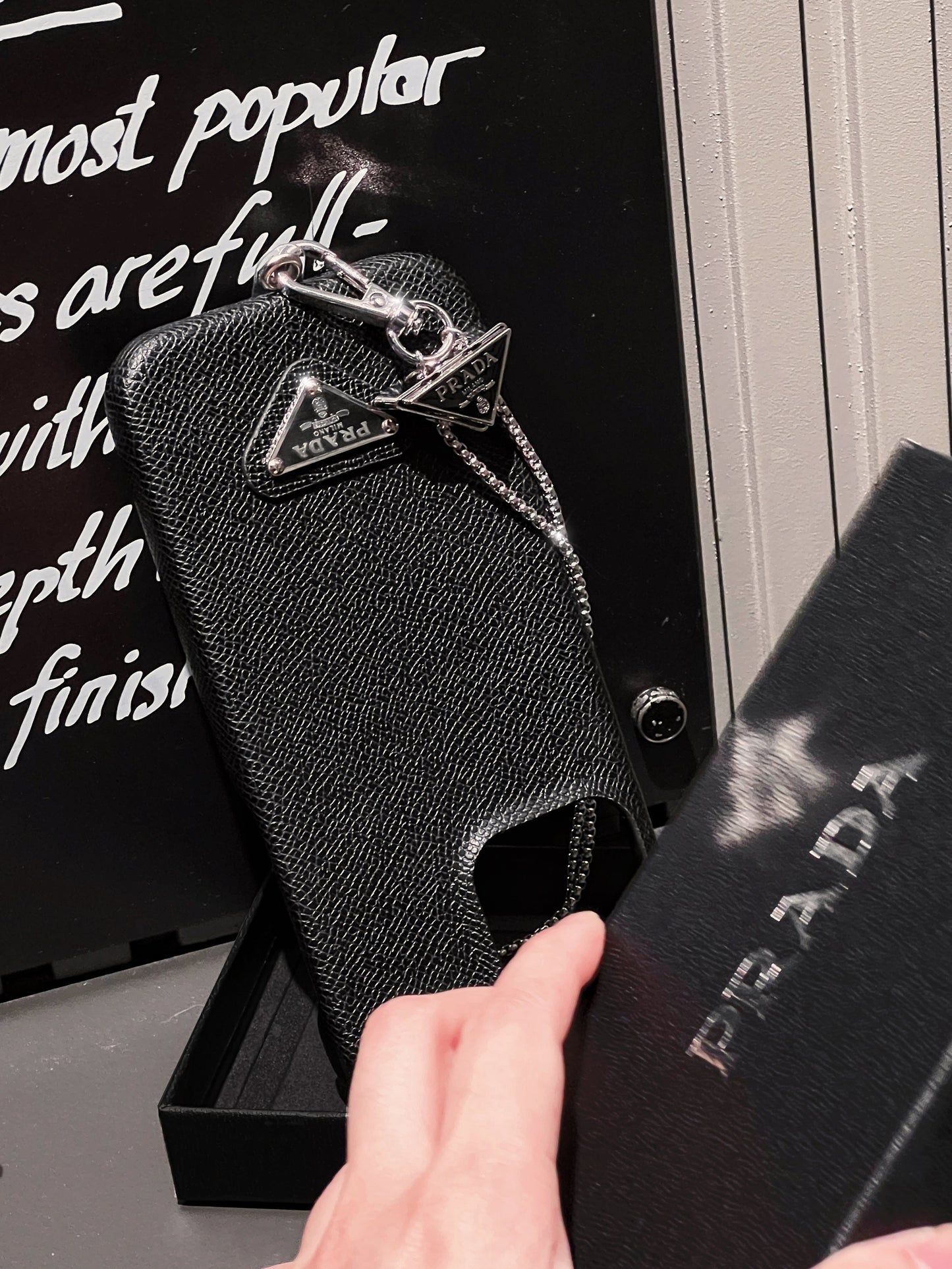 Luxusní kožené crossbody pouzdro na iPhone