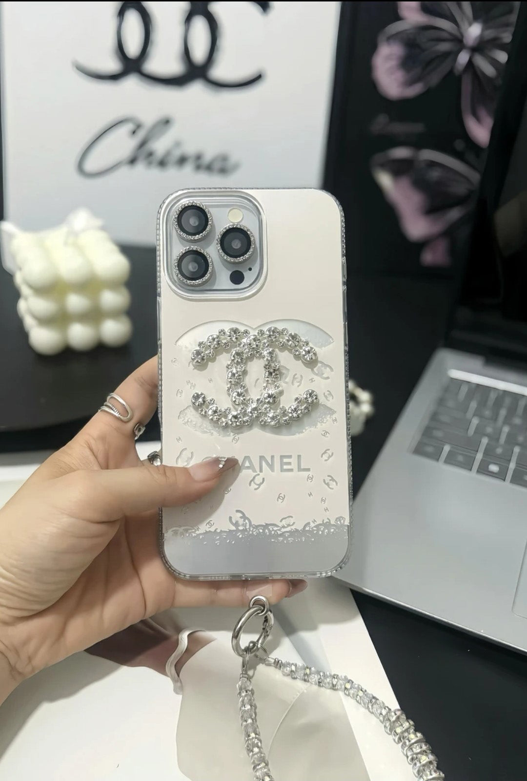 Elegantní luxusní křišťálové pouzdro na iPhone s řemínkem