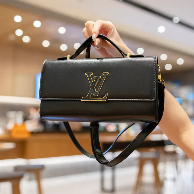 Borsa a mano in pelle dalla texture lussuosa