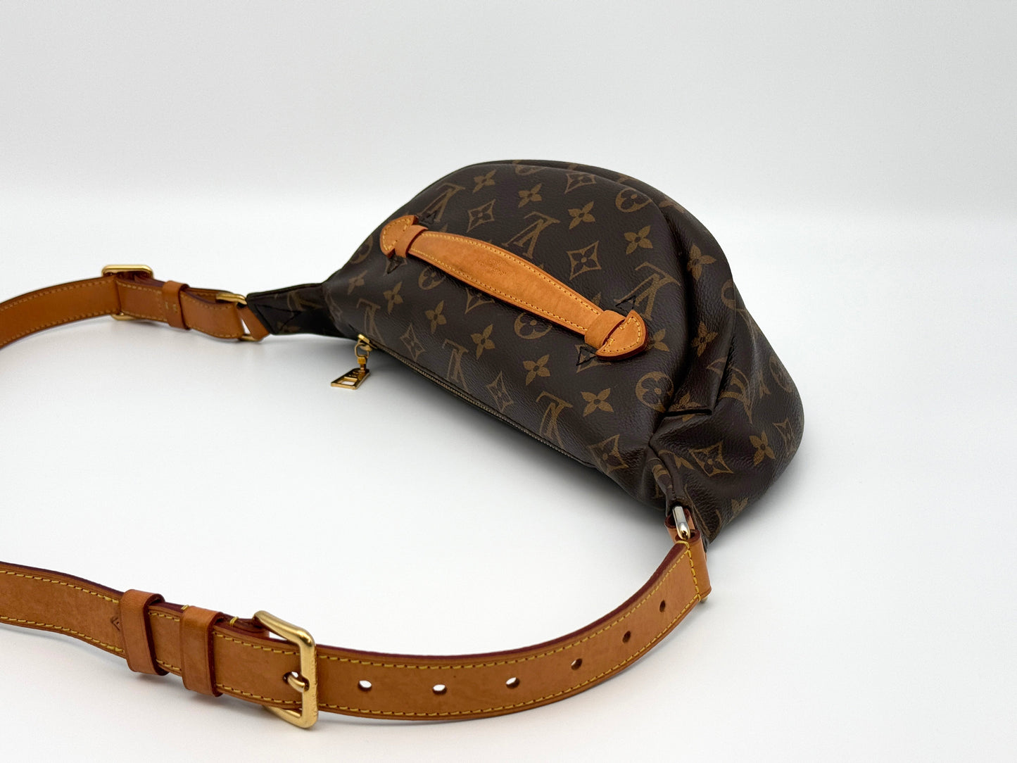 حقيبة الخصر الموضة