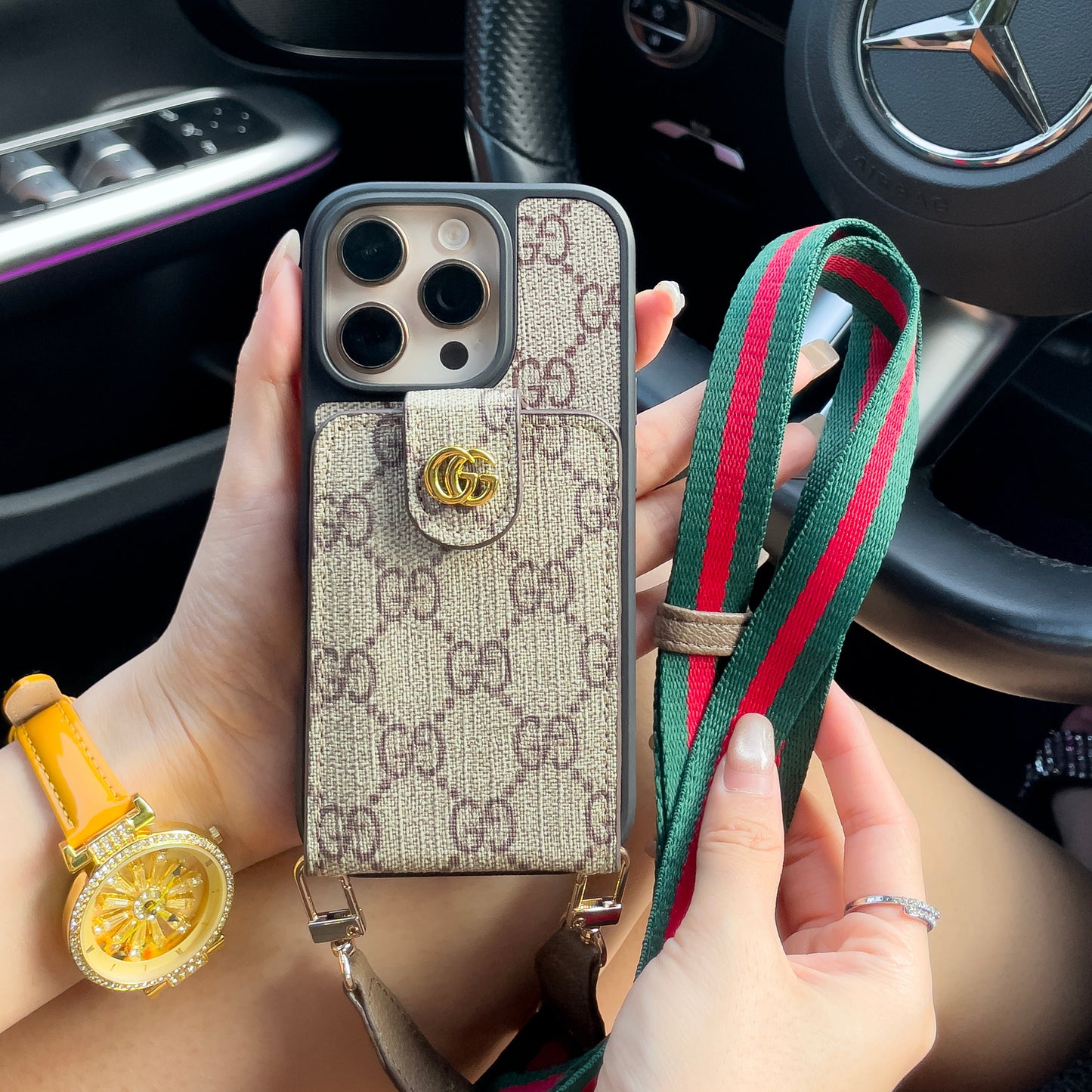 Luksus Crossbody iPhone-deksel med kortholder & stropp