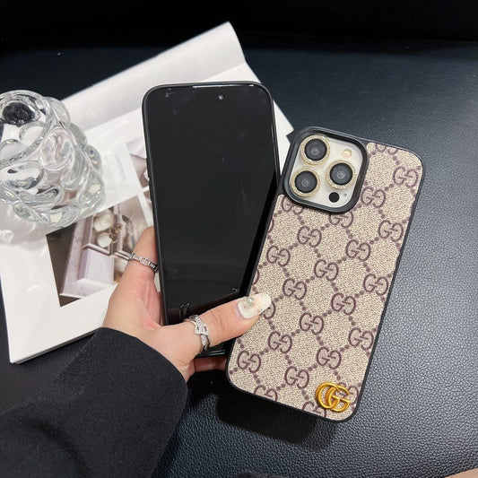 حافظة iPhone ذات اللون الكلاسيكي المميز
