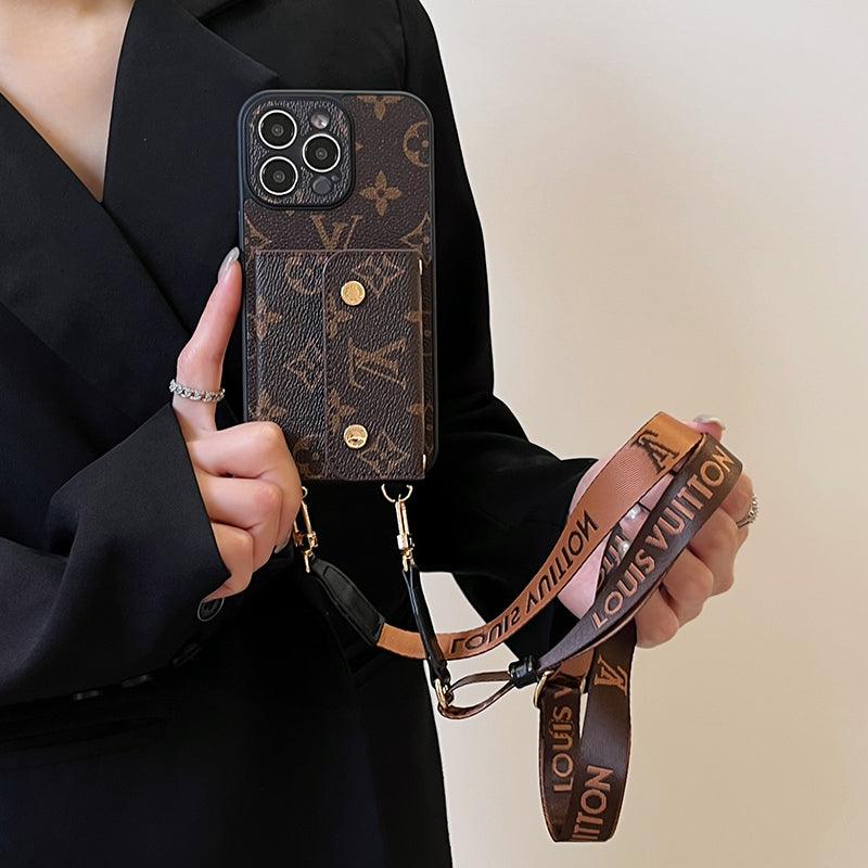 Luxuriöse iPhone-Hülle mit Kartentaschenkette in Braun