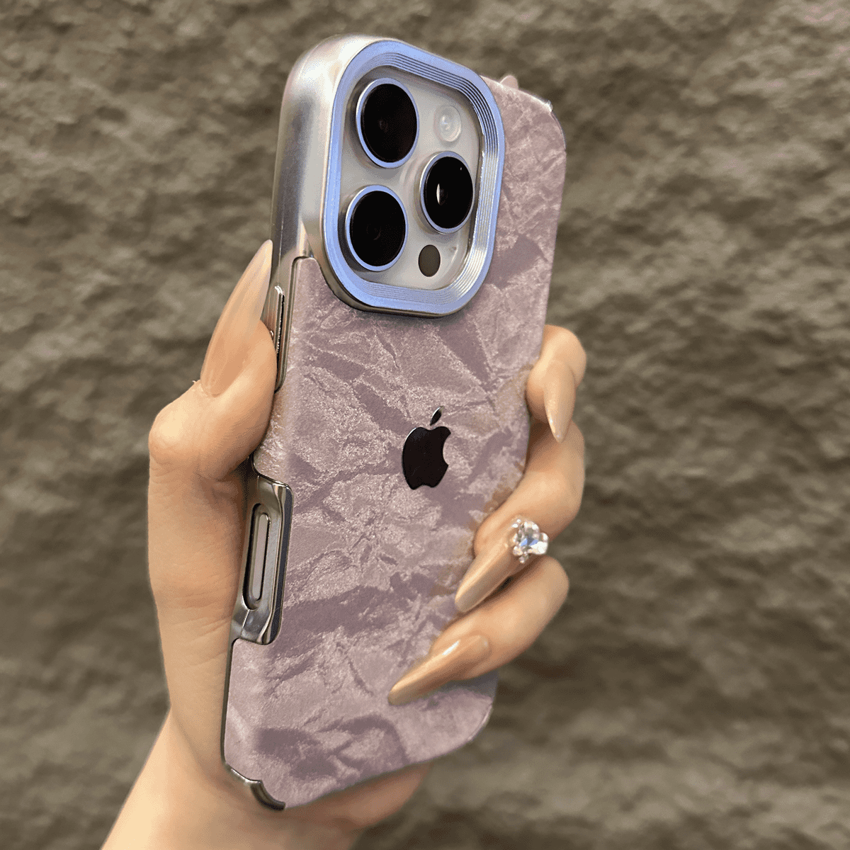 Cás iPhone Uigeacht Sneachta veilbhit le Fráma leictreaphlátáilte