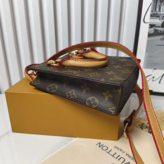 Klasična velika torba sa remenom za poprečno tijelo