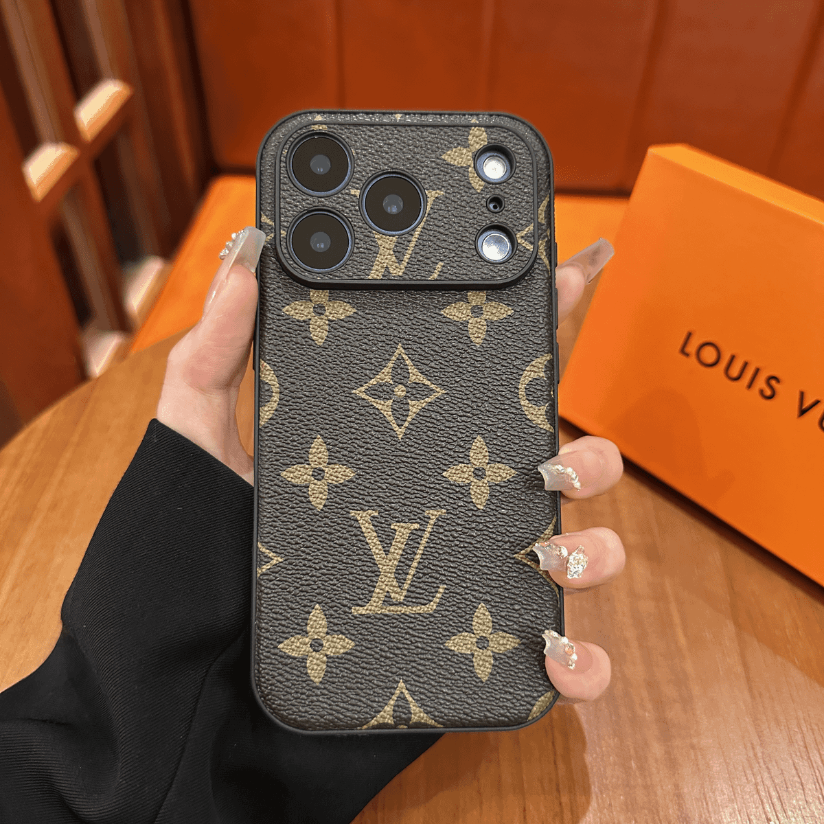 Prémiové vzorované kožené ochranné pouzdro pro iPhone – Slide Camera Cover Design