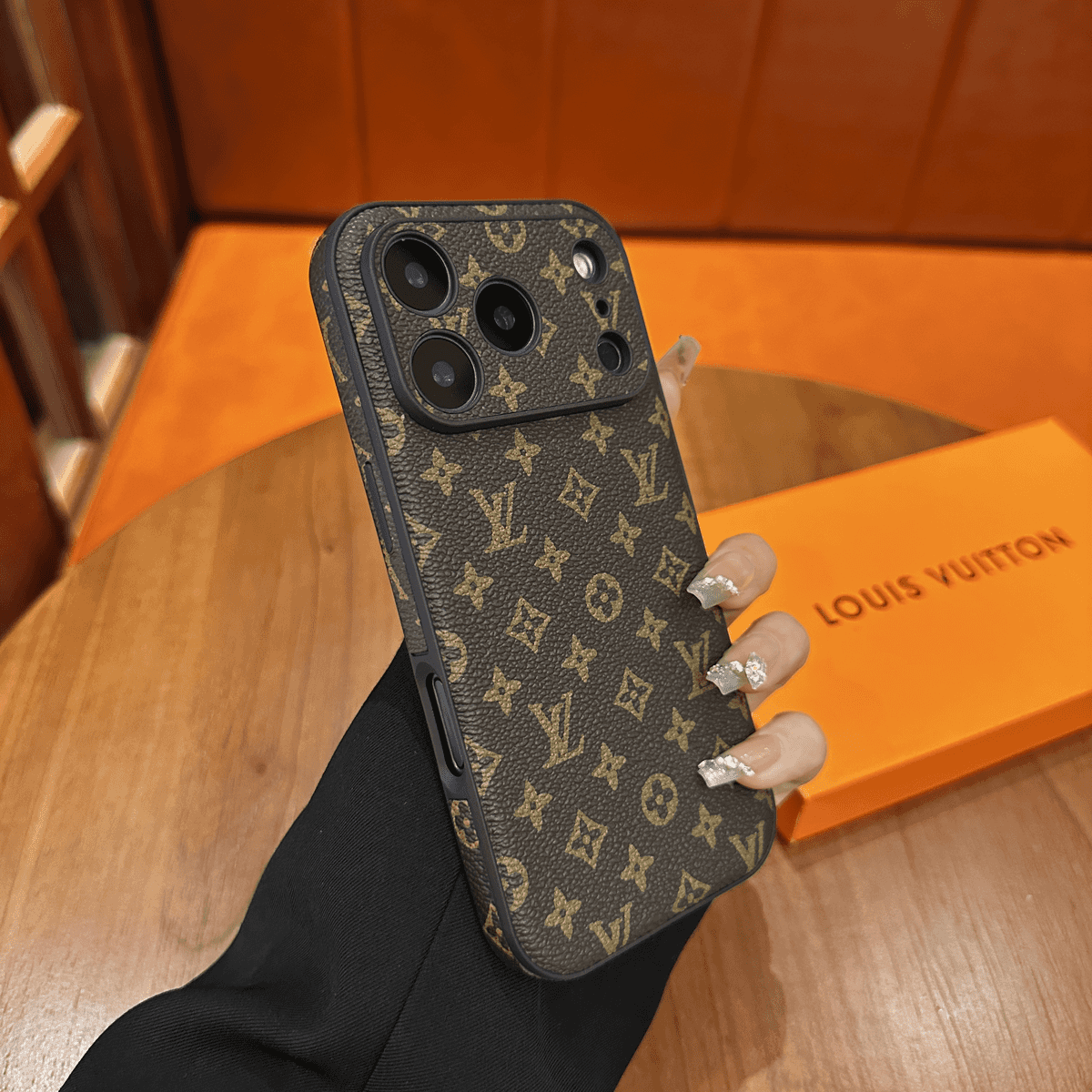 Prémiové vzorované kožené ochranné pouzdro pro iPhone – Slide Camera Cover Design