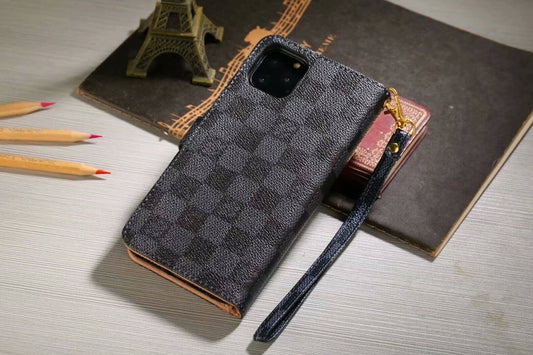 حافظة محفظة فاخرة لهاتف iPhone – Monogram باللون الأسود